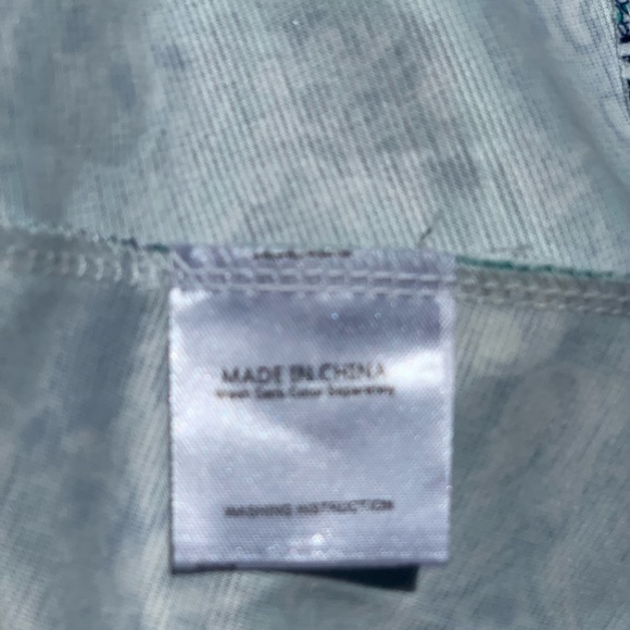 Muisey Patterned Long Sleeved Tunic - Picture 6 of 6